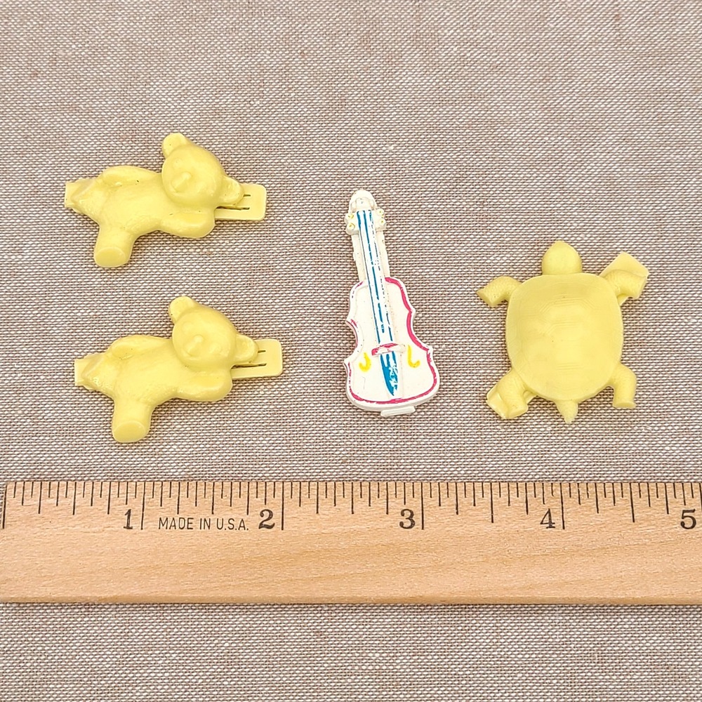 VTG Goody Snap Tight Plastic Barrettes Lot Of 4 Yellow Bear Pair, Turtle, Violin